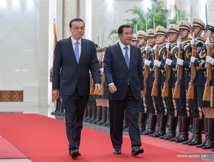 الصين تتعهد بتعزيز العلاقات مع كمبوديا ورفعها إلى مستوى أعلى