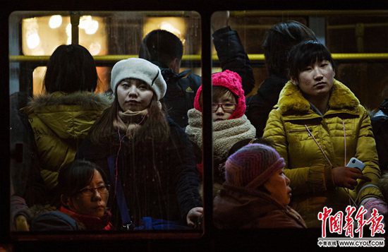 مسح: أكثر من 90% من الشباب بالمدن الصينية الكبرى يشعرون بعدم الراحة خلال رحلتهم من وإلى العمل
