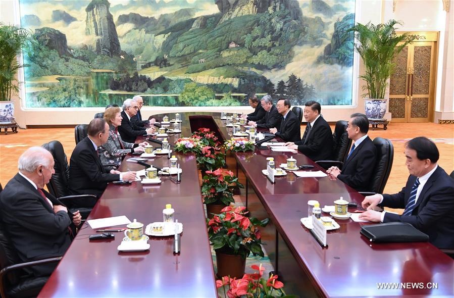 تقرير إخباري: الرئيس الصيني يلتقي وفد مجموعة الحكماء