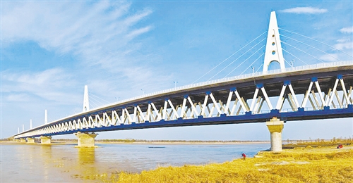 لماذا تبني الصين السكك الحديدية فائقة السرعة على الجسور؟