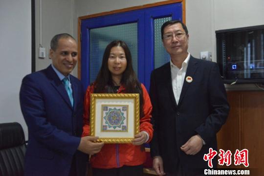 طبيبة صينية أشرفت على توليد أكثر من 10000 رضيع في الجزائر