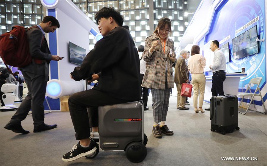 افتتاح معرض الصين الدولي السابع للتكنولوجيا في شانغهاي