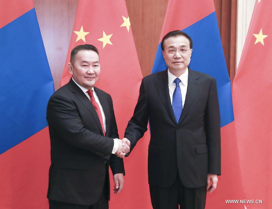 رئيس مجلس الدولة الصيني يلتقي الرئيس المنغولي