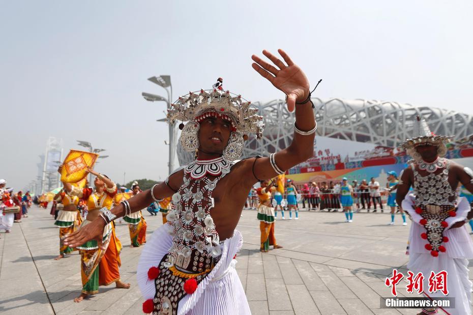 بالصور: مهرجان لعرض الحضارات الآسيوية المتنوعة في بكين