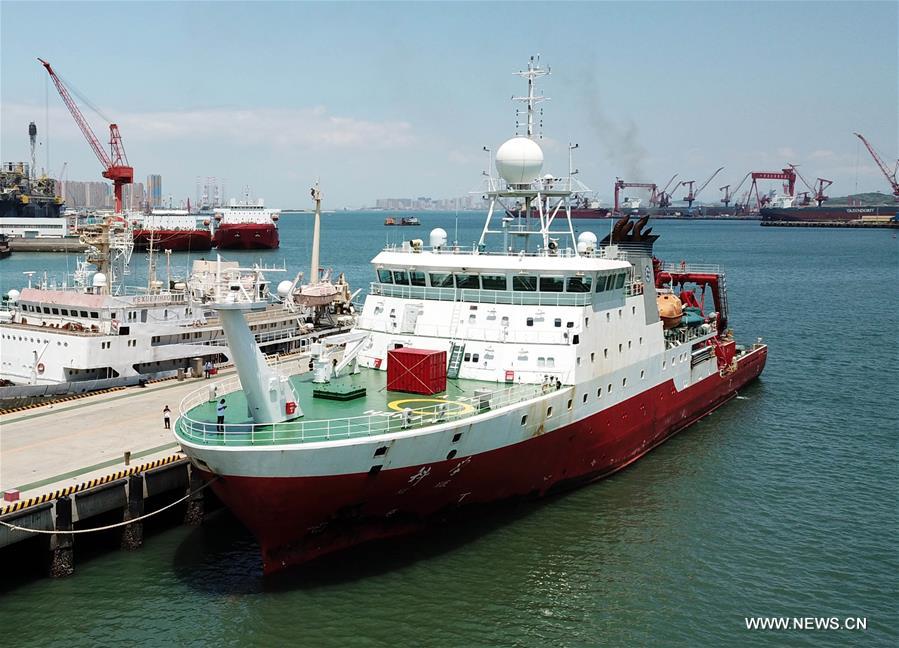 سفينة أبحاث صينية تغادر بحثًا عن الجبال البحرية في خندق ماريانا