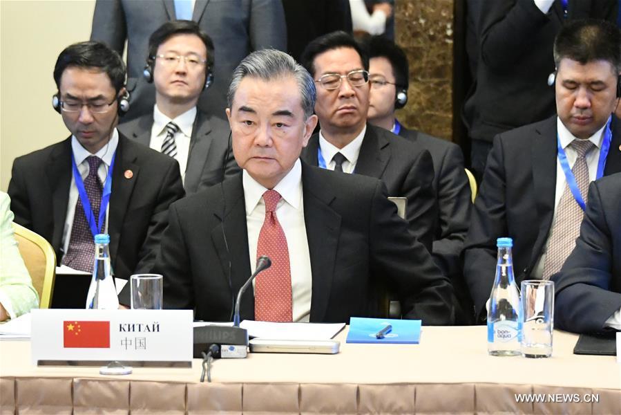 وزير الخارجية الصيني يحث أعضاء منظمة شانغهاي للتعاون على تعزيز التعاون الشامل