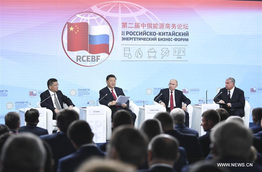 الصين وروسيا تتعهدان بتعزيز التعاون في مجال الطاقة