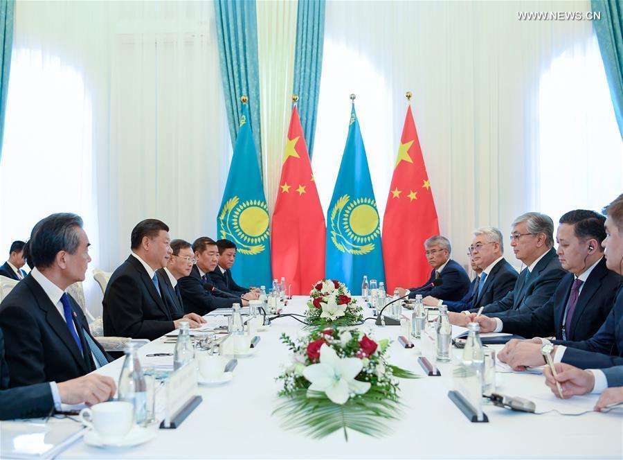رئيسا الصين وقازاقستان يتعهدان بتعزيز التعاون
