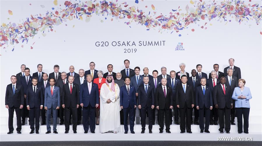 تقرير إخباري: شي يحث مجموعة العشرين على التعاون في صياغة اقتصاد عالمي عالي الجودة