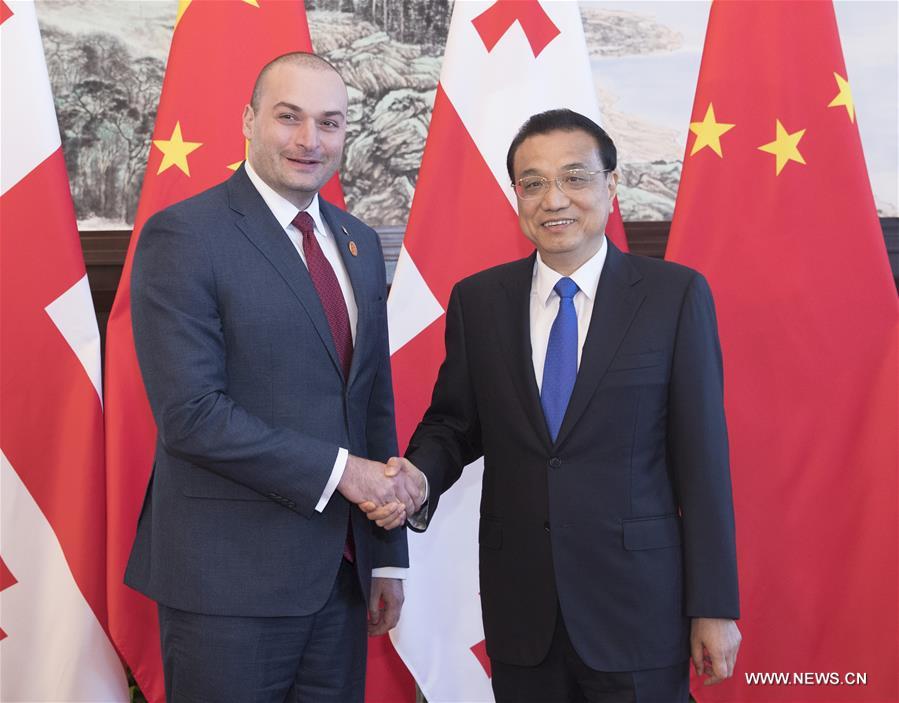 رئيس مجلس الدولة الصيني يلتقي رئيس الوزراء الجورجي