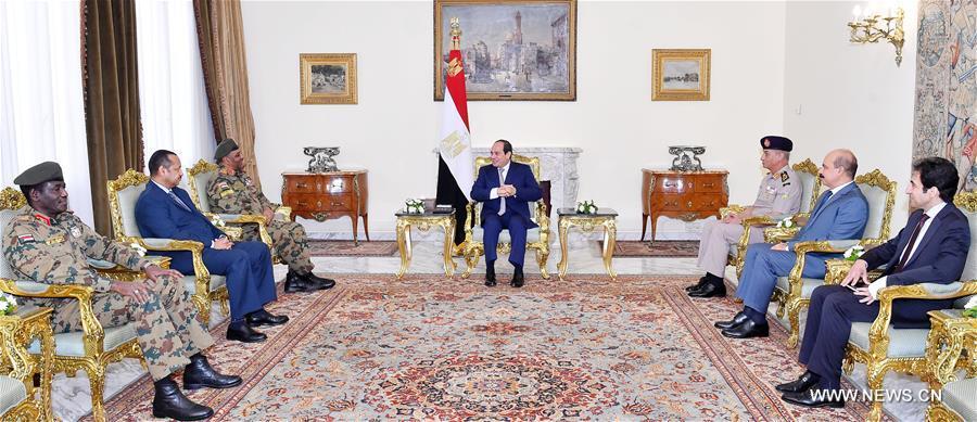 السيسي يهنئ السودان على توقيع الاتفاق السياسي الخاص بترتيبات المرحلة الانتقالية