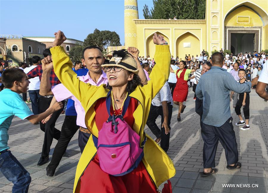 مسلمون في شمال غربي الصين يحتفلون بعيد الاضحي