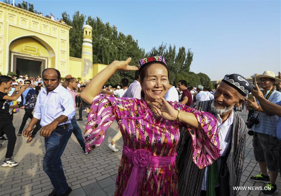 مسلمون في شمال غربي الصين يحتفلون بعيد الاضحي