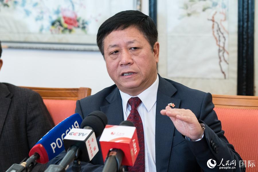 سفير الصين الجديد لدى روسيا يتطلع إلى مزيد من التعاون المثمر