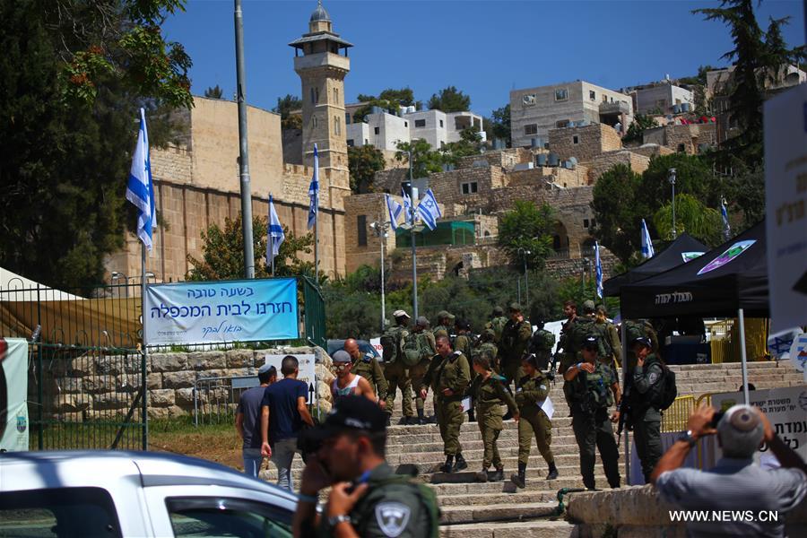 تقرير إخباري : نتنياهو يزور مدينة الخليل وسط تنديد وغضب فلسطيني