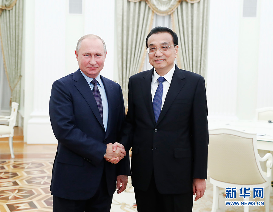 رئيس مجلس الدولي الصيني يلتقي بوتين لبحث العلاقات الثنائية