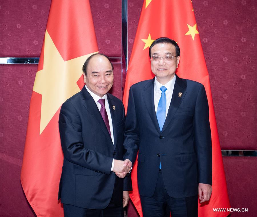 رئيس مجلس الدولة الصيني: على الصين وفيتنام التعامل بشكل مناسب مع القضايا البحرية