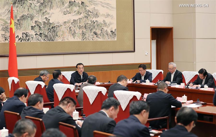 رئيس مجلس الدولة الصيني يؤكد أهمية الحفاظ على تنمية اقتصادية ثابتة