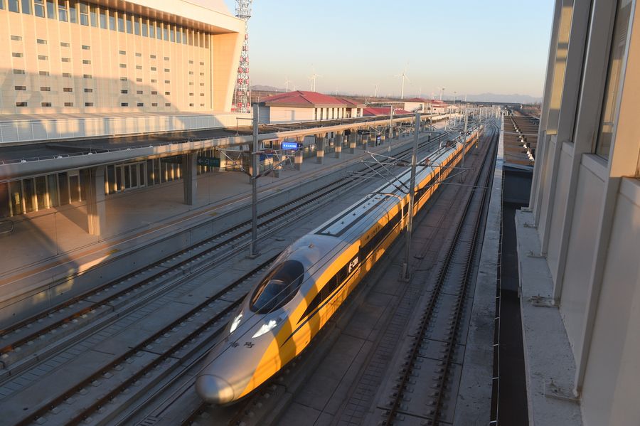 بدء التشغيل التجريبي لخط سكة حديد بكين - تشانغجياكو فائق السرعة