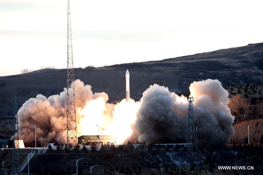 الصين تطلق ستة أقمار صناعية إلى المدار على متن صاروخ حامل واحد