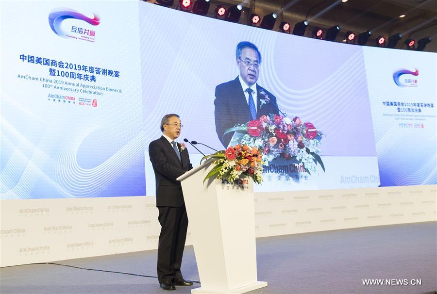 نائب رئيس مجلس الدولة الصيني: الصين ترحب بالمزيد من اسهامات الشركات الأمريكية في العلاقات الثنائية