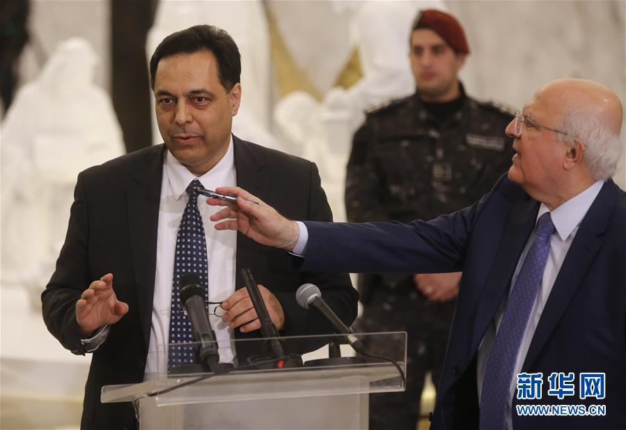 رئيس الوزراء اللبناني المكلف يتعهد بتشكيل الحكومة في 