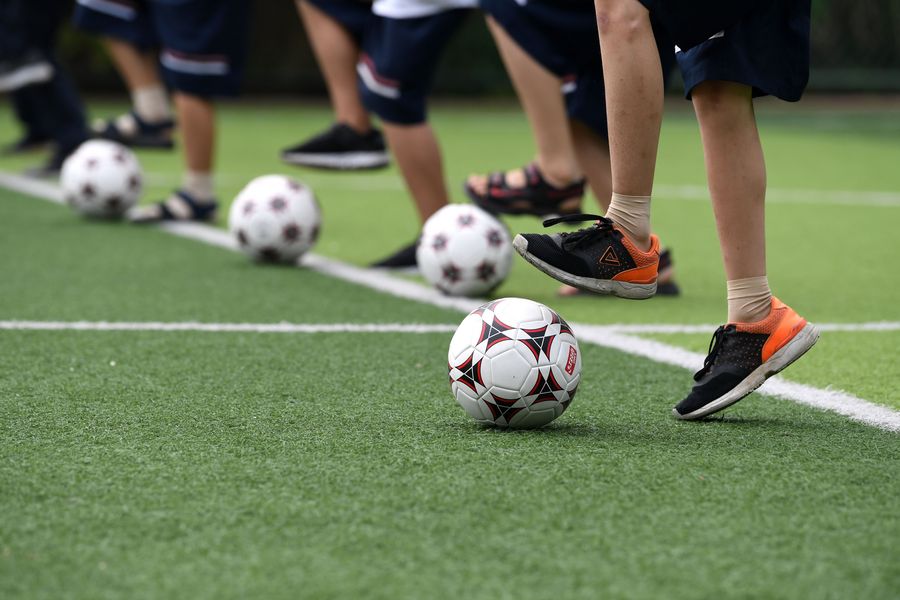  الصين لديها 27000 مدرسة تقدم دروسا لتعليم رياضة كرة القدم
