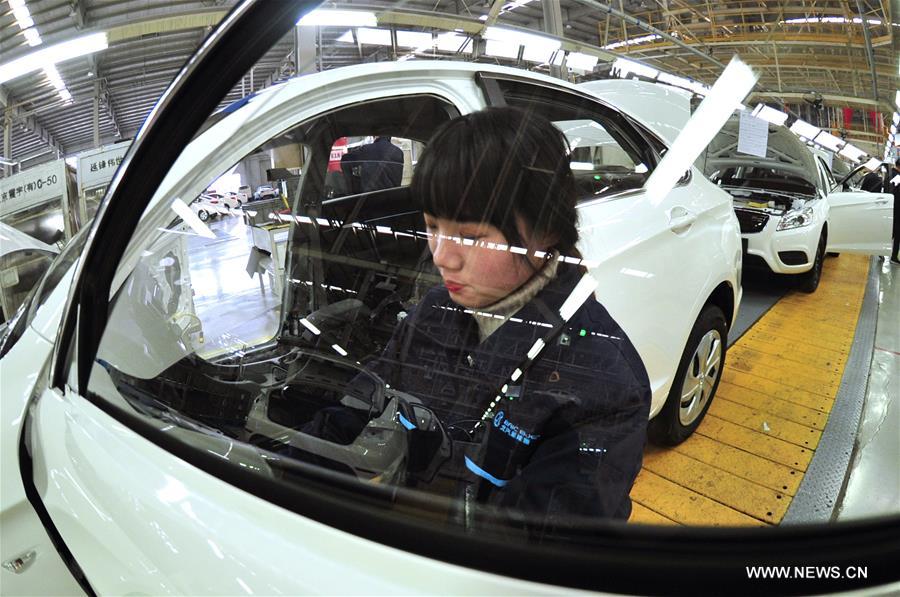 صناعة السيارات تضخ زخما جديدا بالنمو الاقتصادي المحلي في مدينة بشمالي الصين