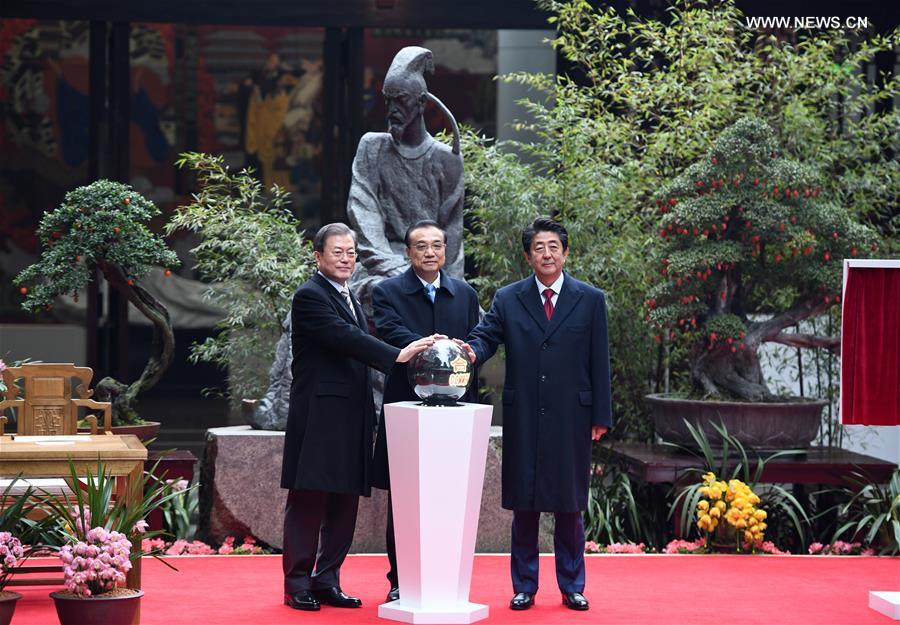 الصين وجمهورية كوريا واليابان يتفقون على تعميق التعاون خلال العقد القادم