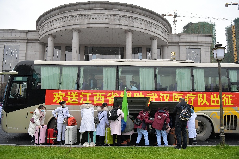 الصين ترسل المزيد من أفراد الفرق الطبية إلى ووهان