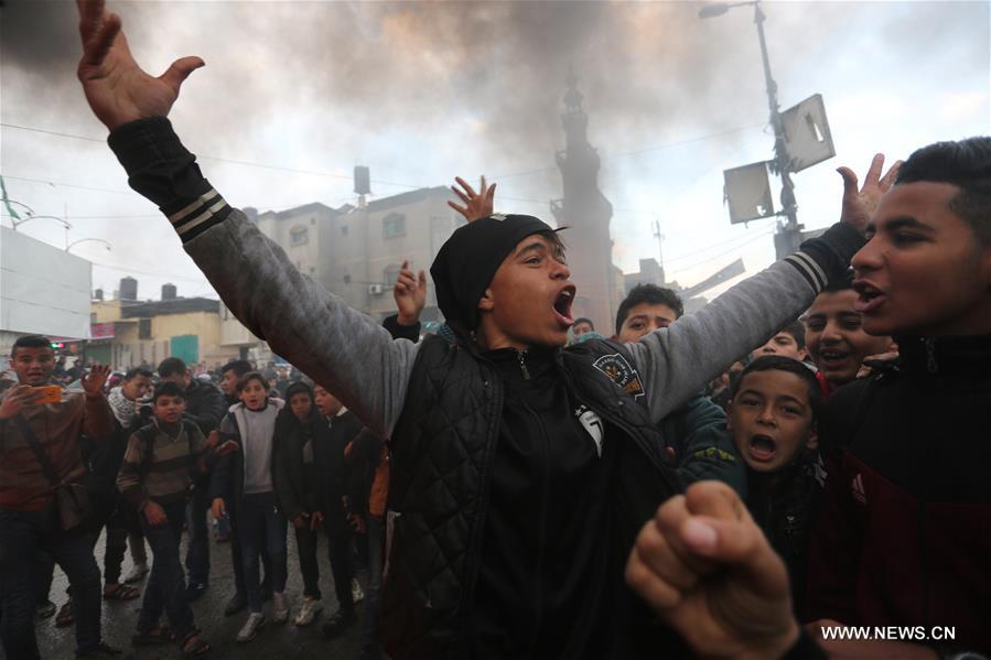 الفلسطينيون يحشدون ضد خطة ترامب ويؤكدون رفضها وأنها لن تمر