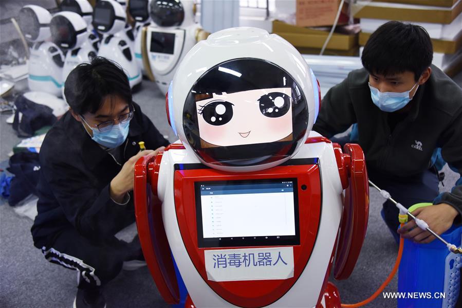 تطوير روبوت تطهير في شرقي الصين لمكافحة الوباء