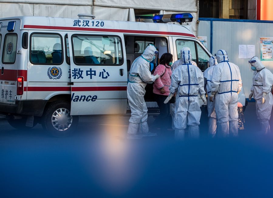 أرقام وحقائق: الصين تكافح تفشي فيروس كورونا الجديد