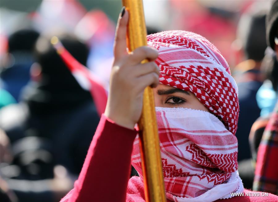 تظاهرات نسوية بالعراق دعما للمحتجين ورفضا لتهميشهن