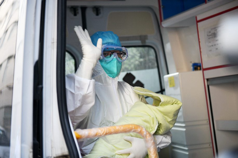 10844 مريضا يغادرون المستشفيات الصينية بعد شفائهم من فيروس كورونا الجديد