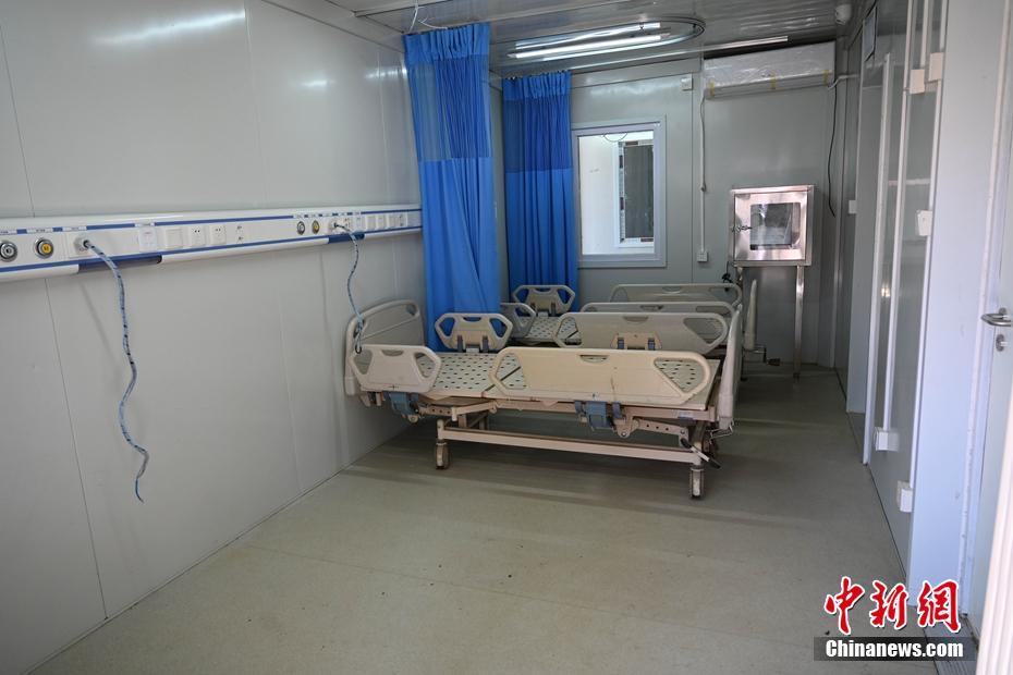 بالصور: أعمال إعادة بناء مستشفى شياوتانغشان ببكين تجري على قدم وساق
