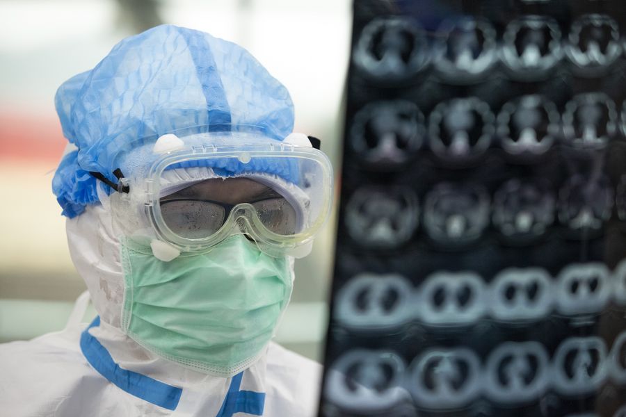 الصين تسجل 327 حالة إصابة مؤكدة جديدة بفيروس كورونا الجديد و44 حالة وفاة جديدة
