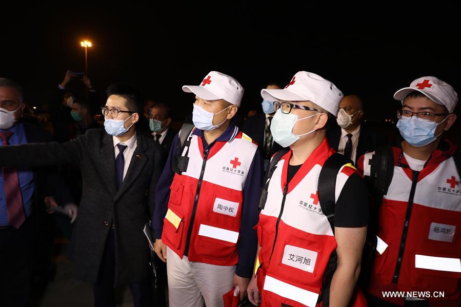 وصول خبراء ومساعدات من الصين إلى العراق لدعم جهوده في مجابهة فيروس كورونا الجديد