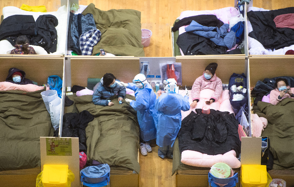  الصين تخلق مستشفيات مؤقتة على نحو استثنائي لتنقذ نفسها من أزمة الوباء