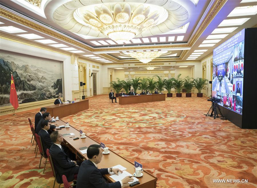 رئيس مجلس الدولة الصيني يشدد على بذل جهود مشتركة لتحقيق نصر مبكر ضد 