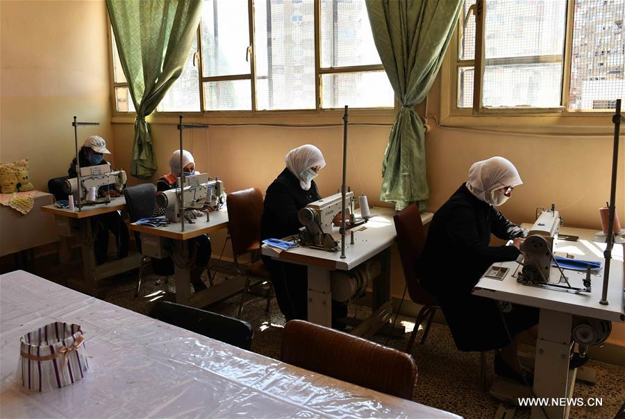 تحقيق إخباري: المعاهد المهنية السورية تصنع أقنعة للوقاية من انتشار مرض فيروس كورونا المستجد