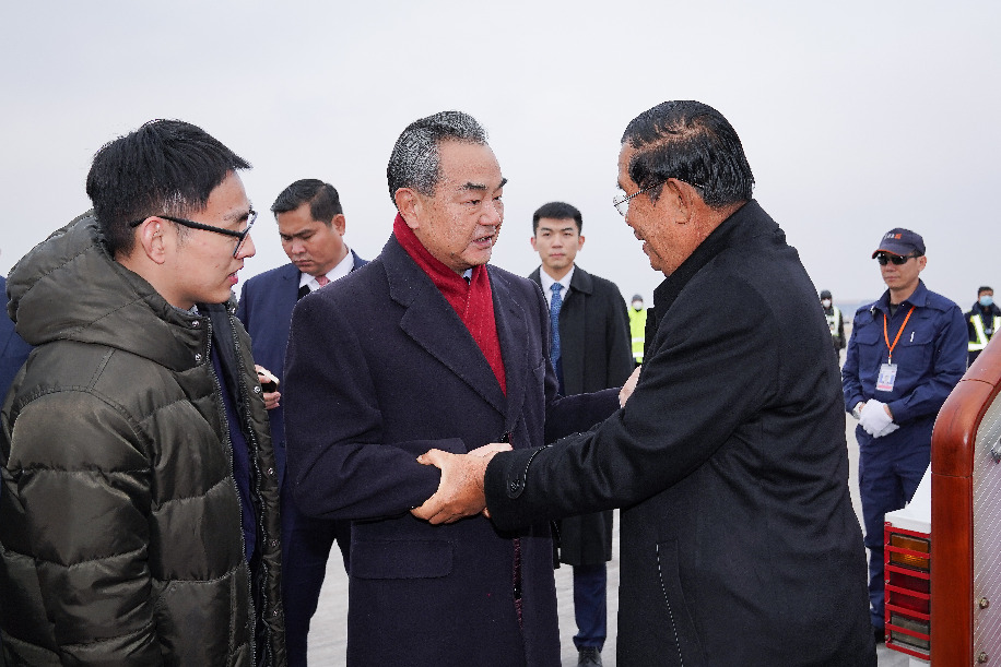 وزير الخارجية: الصين تدعو إلى علاقات أقوى مع كمبوديا بعد جائحة كوفيد-19