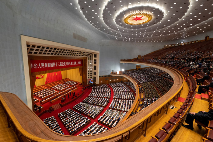 افتتاح الدورة الثالثة للمجلس الوطني الـ 13 لنواب الشعب الصيني يوم 22 مايو في قاعة الشعب الكبرى ببكين 