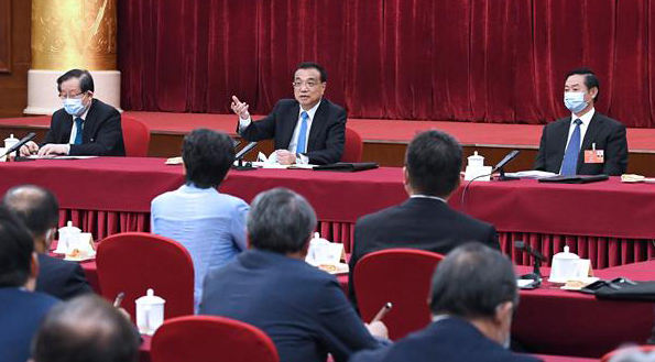 تقرير: قادة صينيون يشاركون في مناقشات مع مستشارين سياسيين