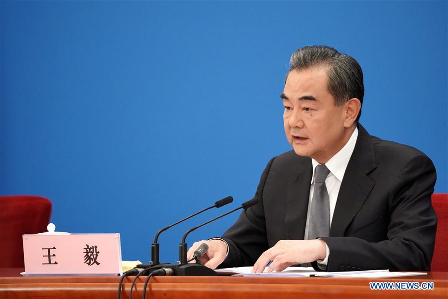 وزير الخارجية الصيني يلتقي الصحافة بشأن السياسة والعلاقات الخارجية