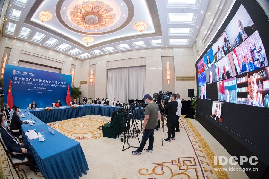 مسؤولون حزبيون عرب: مساهمات الصين في تعزيز التعاون الدولي لمكافحة الوباء تبرز مسؤوليتها كدولة كبرى