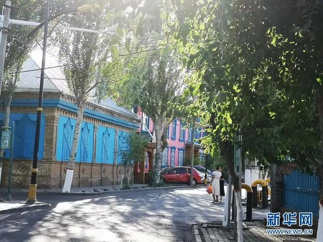 إذا كنت تحب اللون الأزرق، فلابد من زيارة هذا المكان بشينجيانغ