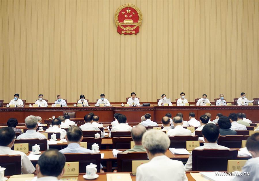 تقرير: اللجنة الدائمة للهيئة التشريعية الصينية العليا تبدأ جلستها ال20