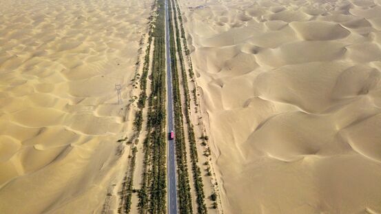 طريق تريم...مشروع وهب الحياة لصحراء تاكماليكان في شينجيانغ