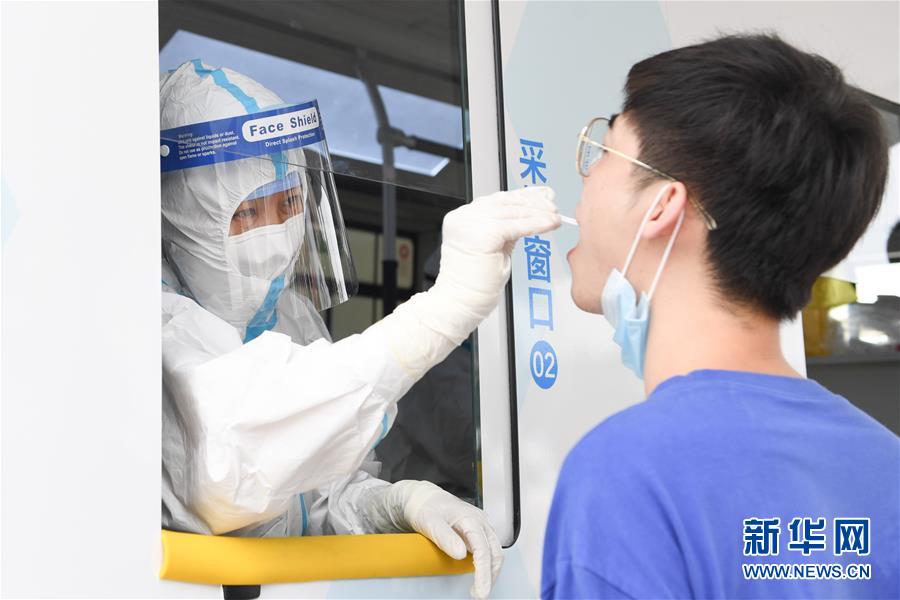 أكثر من 8 ملايين شخص في بكين يتلقون اختبارات كوفيد-19